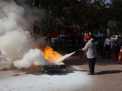 آموزش ایمنی و آتش‌نشانی به ۱۸ هزار شهروند کرجی