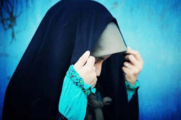 دختران جامعه را با عفاف و حجاب تربیت کنید