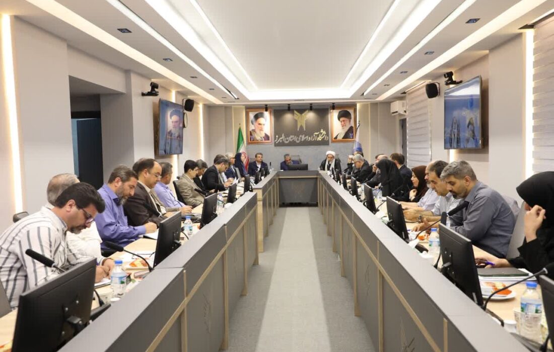 تاکید رئیس دانشگاه آزاد اسلامی البرز بر انعقاد قراردادهای علمی و فناورانه