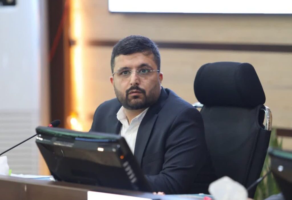 انتقاد عضو شورا از روند غیرقانونی ثبت شرکتها و سازمانهای شهرداری کرج