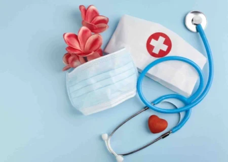 پرستاری یعنی همراهی با رنج و روشن کردن چراغ امید