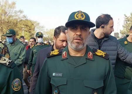 وحدت و همدلی ملت ایران سد محکمی در برابر دشمنان است