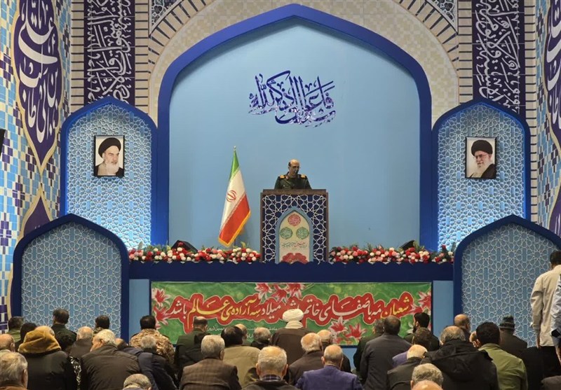 صدور انقلاب اسلامی به جهان، با الگوگیری کشورها از سپاه انجام شد