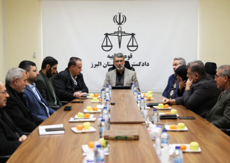 اهدای احکام اعضای جدید هیات منصفه دادگاه مطبوعات استان البرز