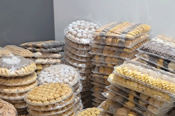 کشف ۵۰۰ کیلوگرم شیرینی فاسد در ساوجبلاغ