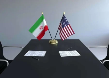 مذاکره از موضع قدرت قابل قبول است، نه آشتی با استکبار