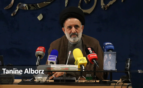 رهبر شهید جانش را فدا کرد تا جامعه بیدار شود