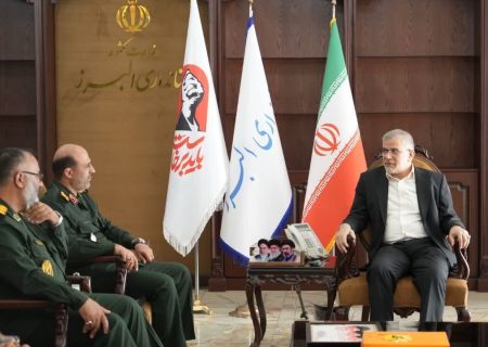 گام بلند البرز در انرژی پاک؛ هدف‌گذاری برای تولید ۳۰۰ مگاوات برق خورشیدی