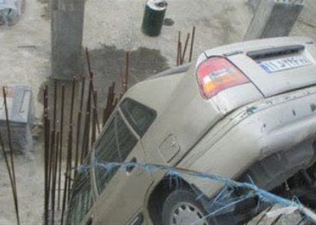 مصدومیت دو نفر در پی سقوط خودرو به گودال 7 متری در فردیس