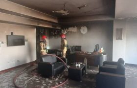 یک ساختمان تجاری در باغستان دچار حریق شد