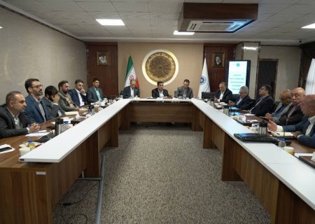 بررسی گره‌های کور صنایع پلیمر و قطعه‌سازی البرز در اتاق بازرگانی